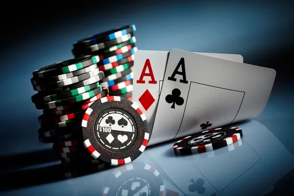 cari togel app showing live blackjack and roulette tables with real dealers